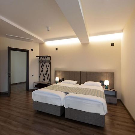 Hotel Takara Dedoplis Tskaro ภายนอก รูปภาพ